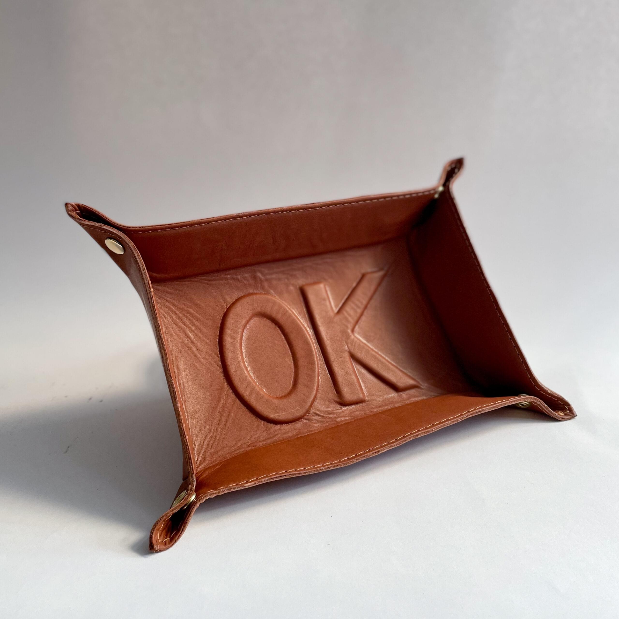 OK valet tray standing.